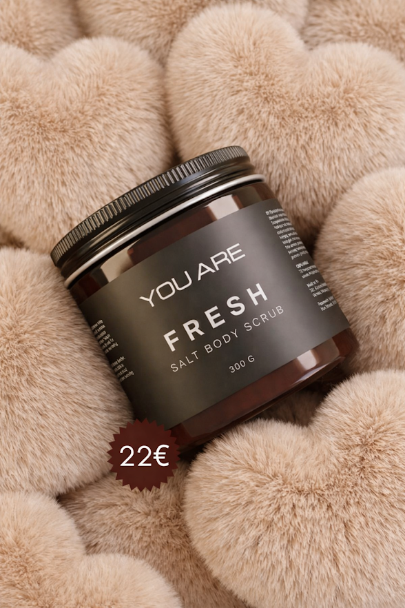 YOU ARE Fresh švelnus druskos ir aliejaus kūno šveitiklis, 300 g