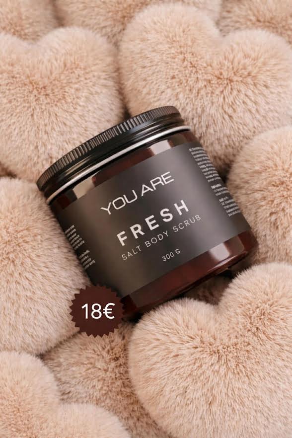 YOU ARE Fresh švelnus druskos ir aliejaus kūno šveitiklis, 300 g